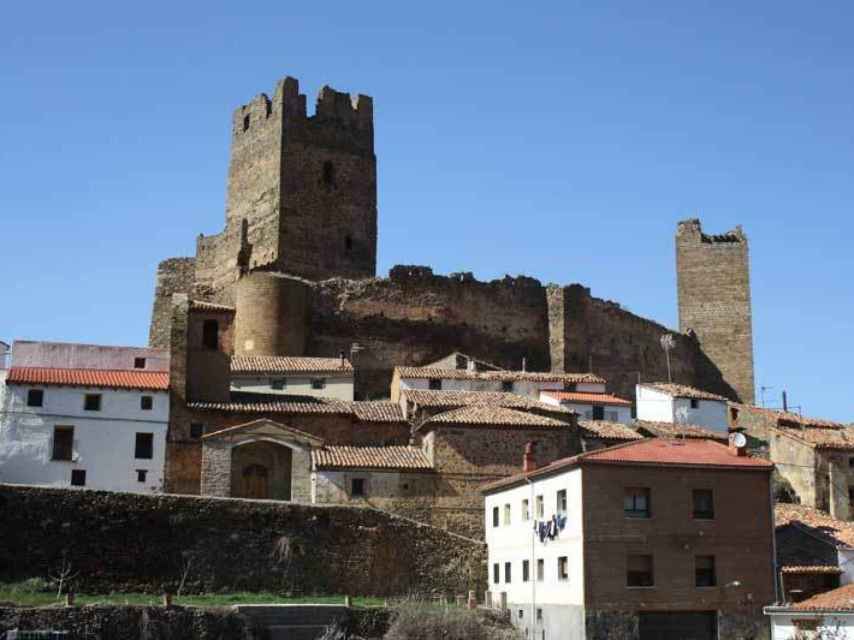 Desastre cultural en Soria: el castillo del siglo IX de Vozmediano se derrumba Actualidad_319481813_85132392_854x640