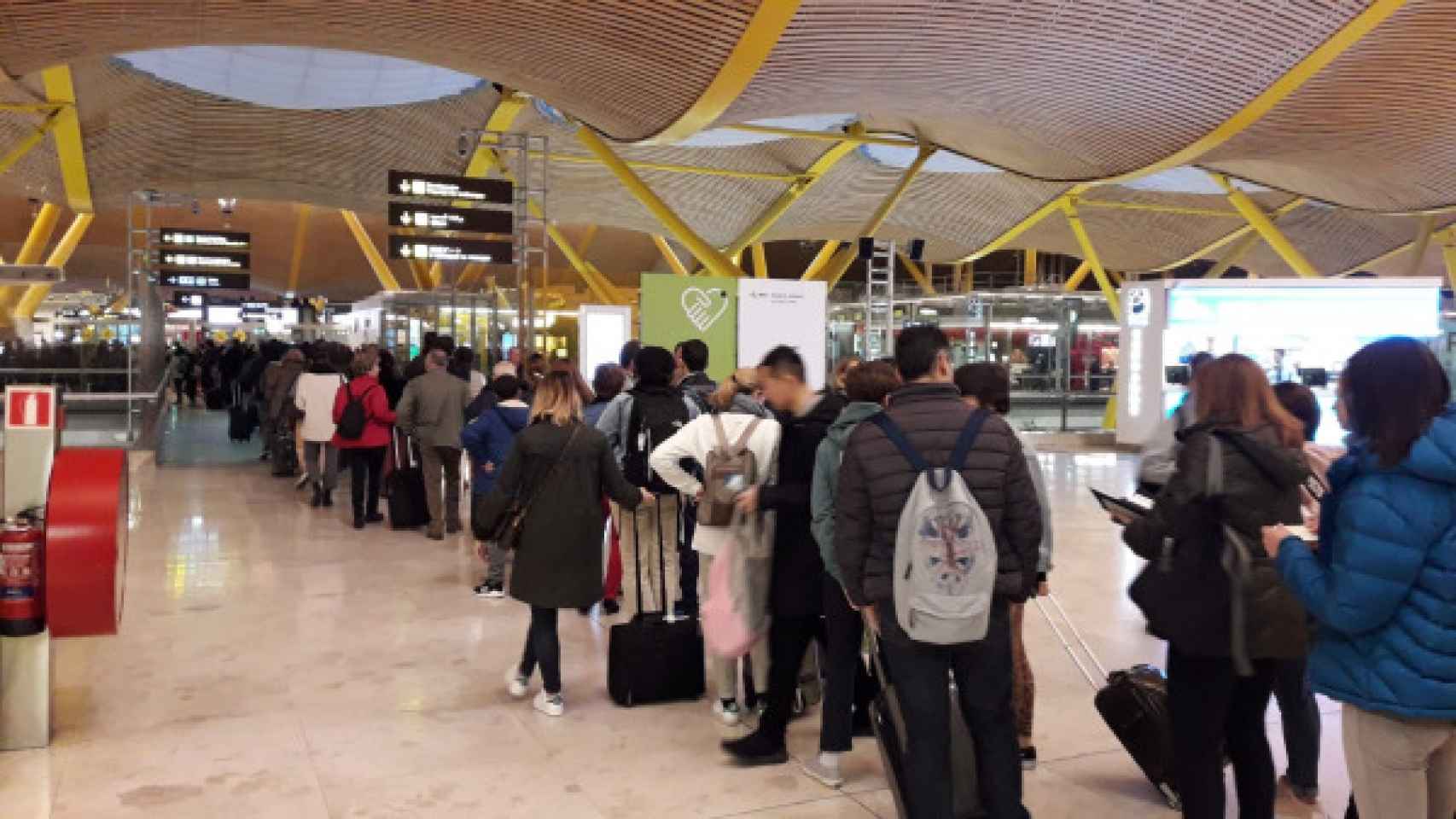 Resultado de imagen para huelga Aeropuerto Madrid Barajas