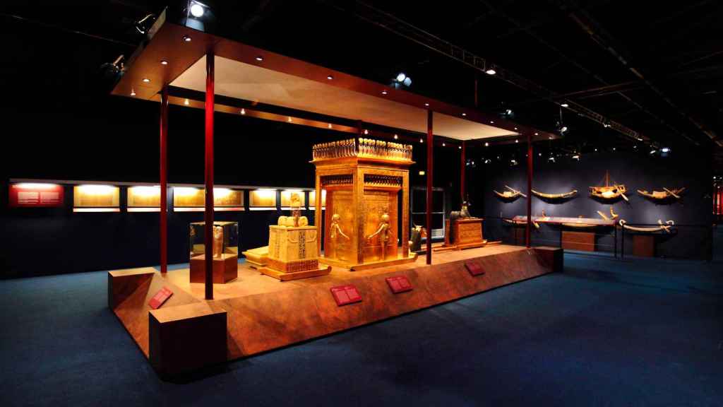 Otra de las salas de la exposición, donde se exhibe el cofre canópico.