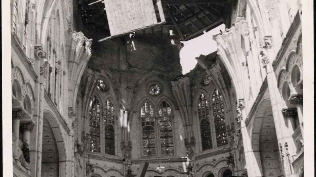 Destrozos que el bombardeo ocasionó en la iglesia de Jesuitas de Durango (1937).